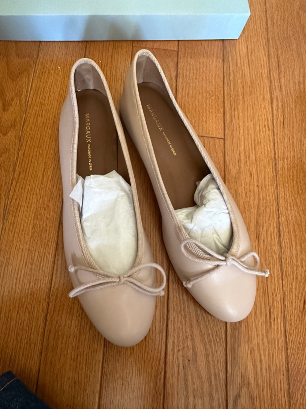 Margaux Demi flat